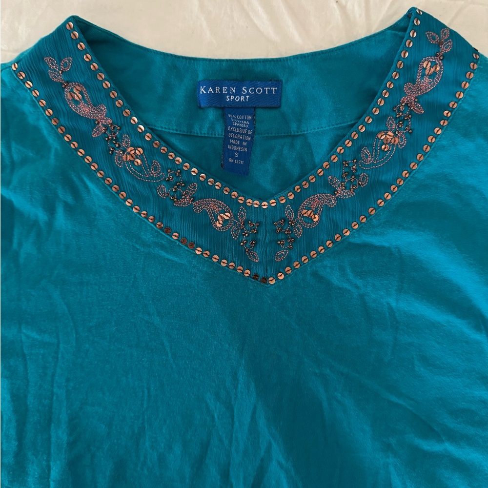 Embroidered Top - Picture 5 of 6
